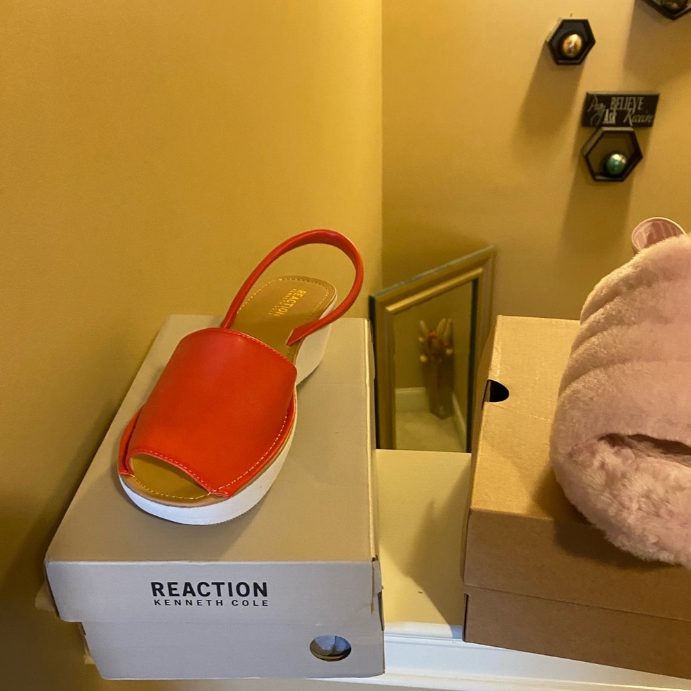 Sandal